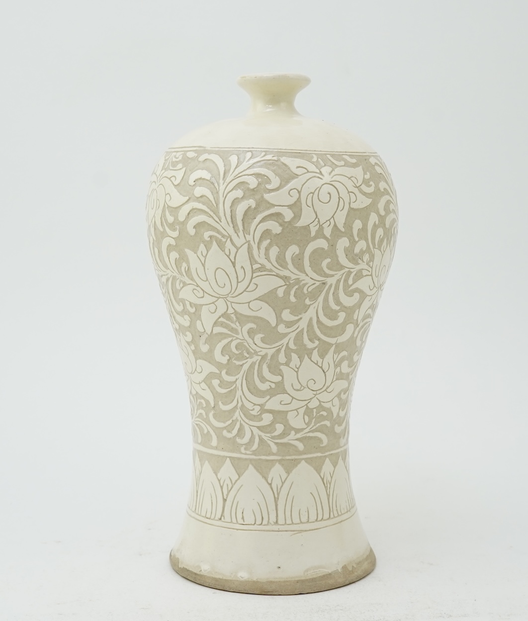 A Chinese Cizhou style meiping, late Qing